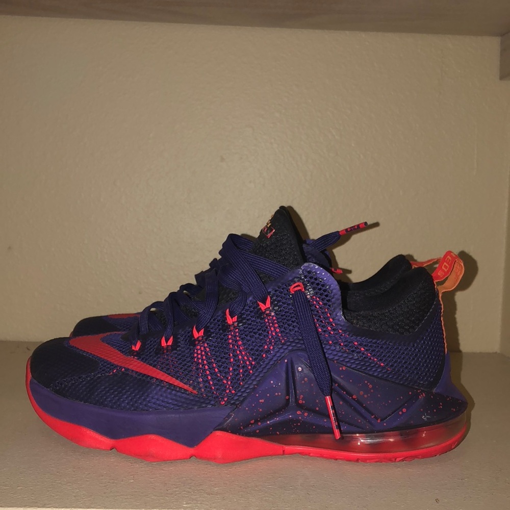 Nike Lebron 12 low